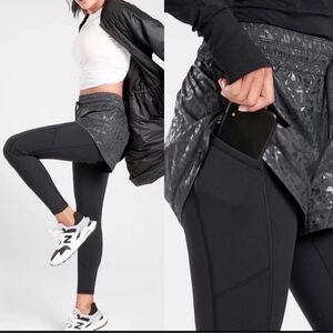 Athleta Rainier‎ 2 in 1 Leopard Print Black Short Legging Tight